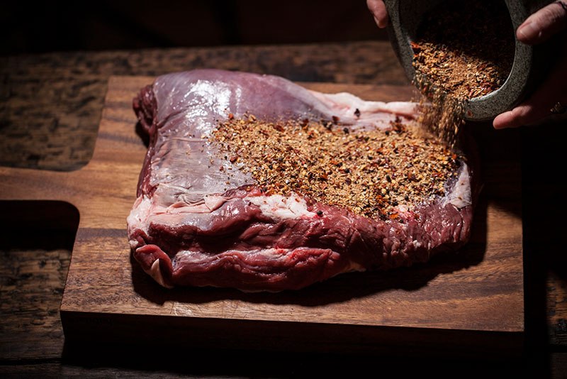 Make sure that you have a good rub to meat ratio. For every kilo of meat, calculate  about 3/4 - 1 cup of rub. You want to ensure that the meat is coated fully and evenly!